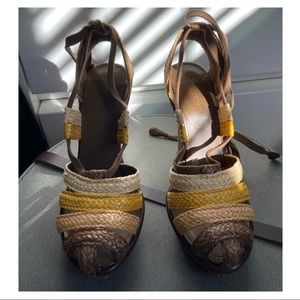 🆕✨ Bottega Veneta Raffia Wedge Sandals